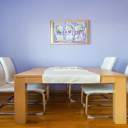 3 Beaches With Free Parking Apartman