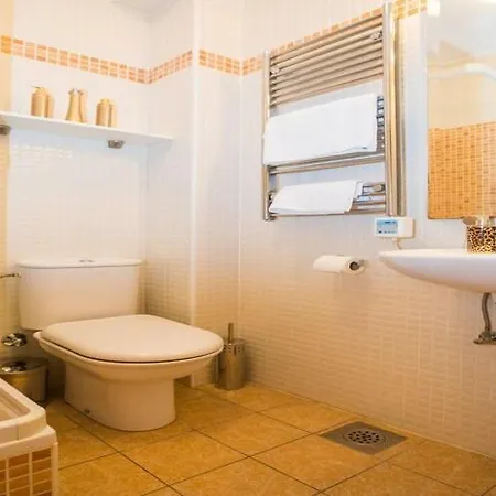 3 Beaches With Free Parking *