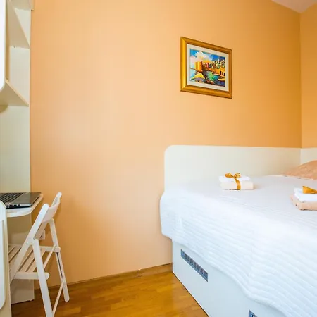 3 Beaches With Free Parking *